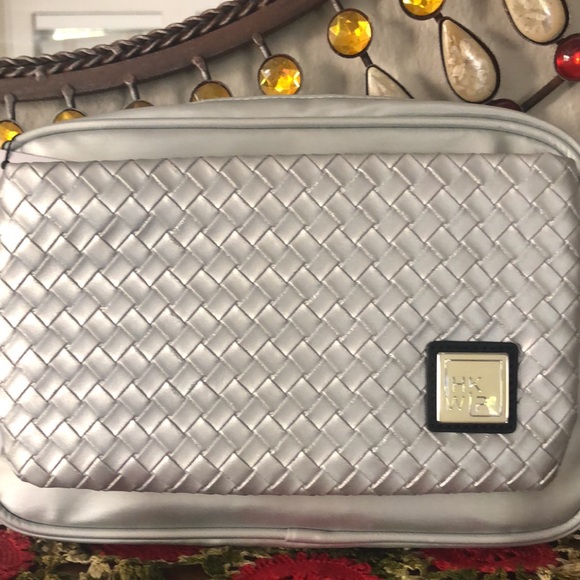 NWT IHKWIP The Woven Front Pocket Crossbody w/Crossbody & Wrist Straps - Picture 2 of 8